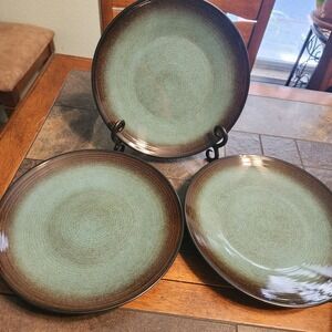 Over And Back R.S.V.P.  8.75" Stoneware Salad Plates Green  Brown Embossed Rings